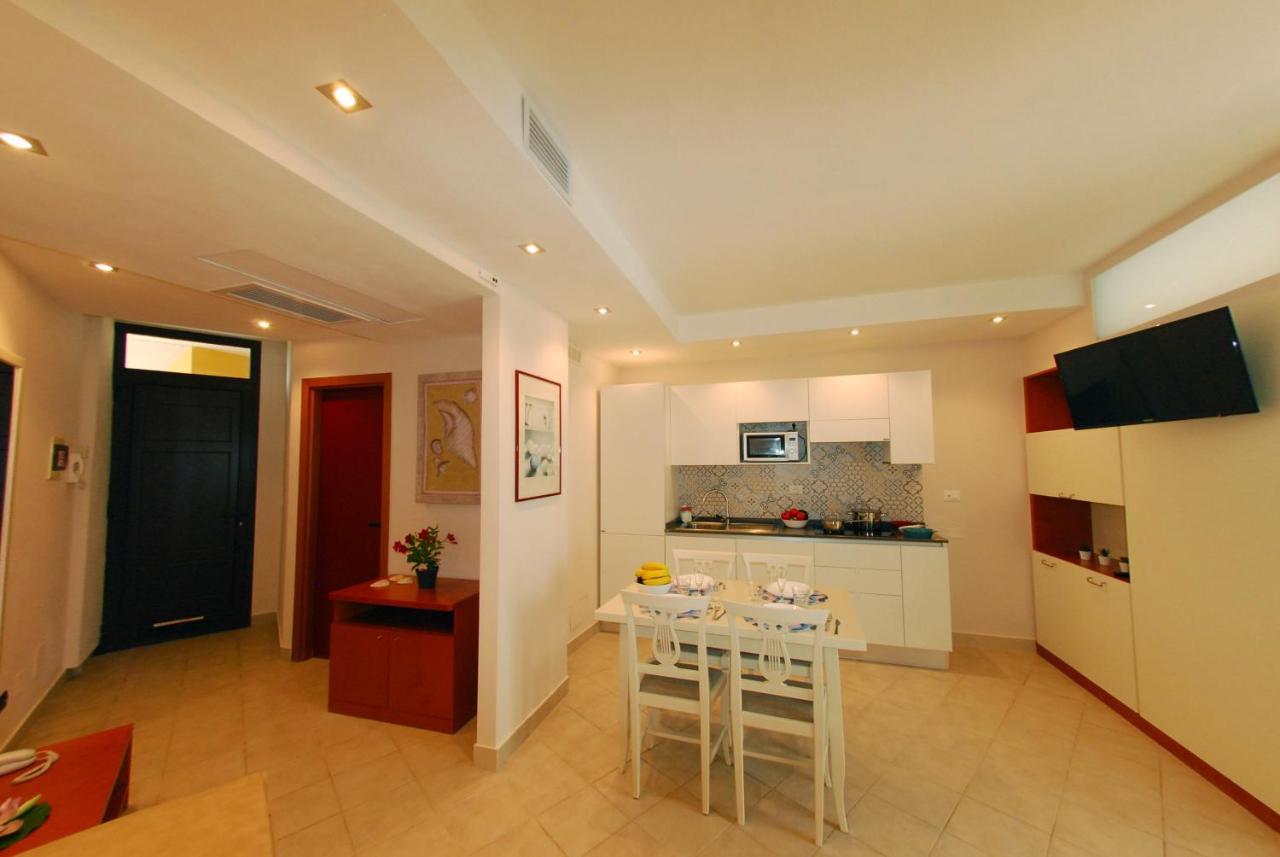 טירניה Beverly Park Residence מראה חיצוני תמונה