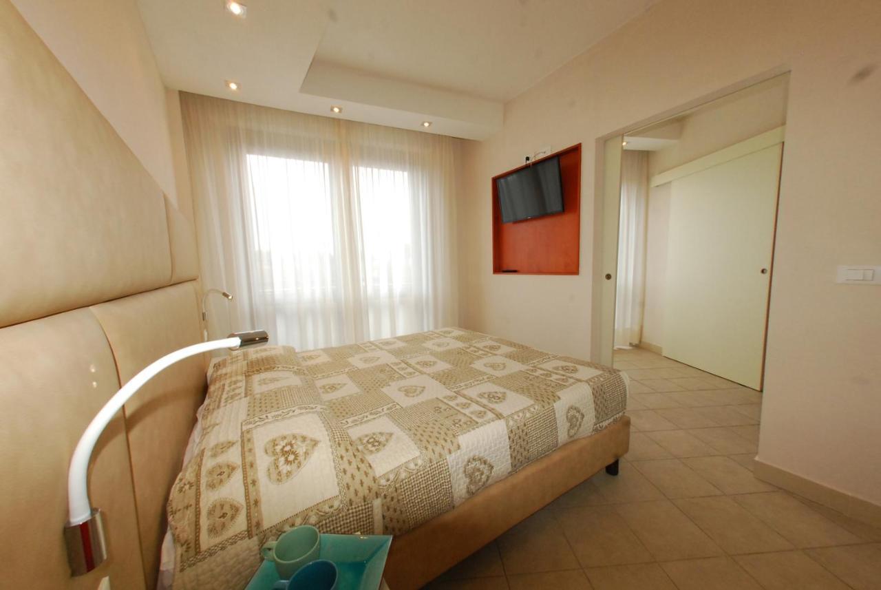 טירניה Beverly Park Residence מראה חיצוני תמונה