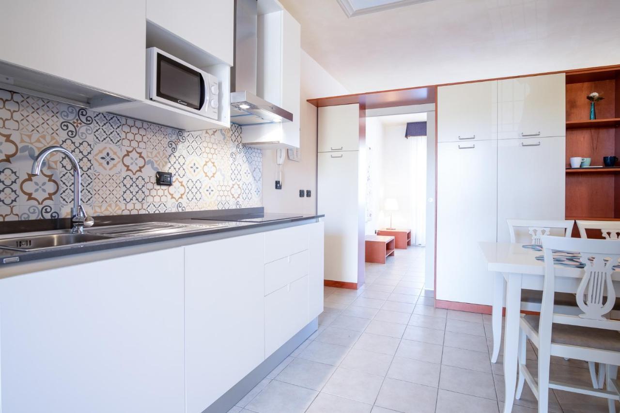 טירניה Beverly Park Residence מראה חיצוני תמונה