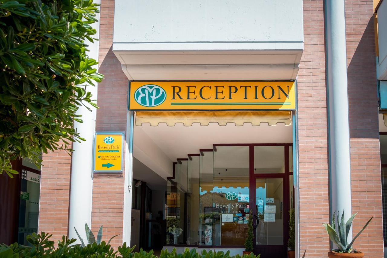 טירניה Beverly Park Residence מראה חיצוני תמונה